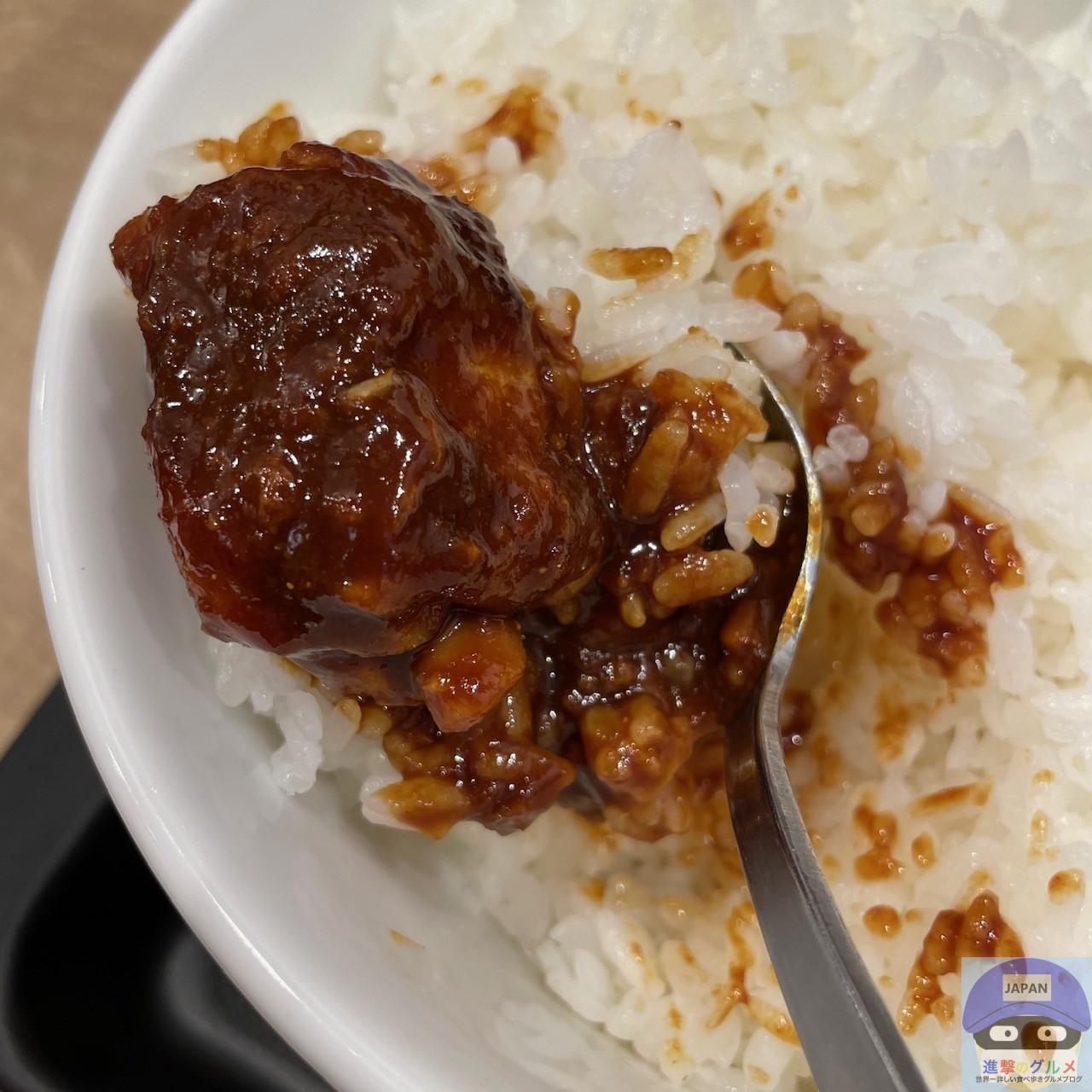 テスト販売時に実食した「鶏のどて煮風鍋」